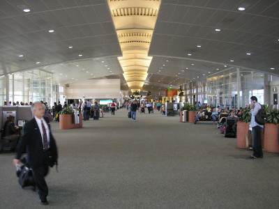 tampa-international-airport-terminal