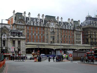 victoria-train-station